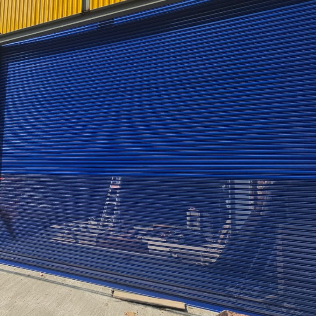 Porta de Aço Sob Medida com Alta Resistência | K-Perfil
