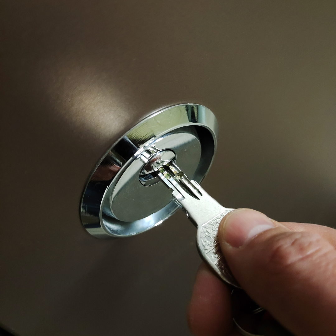 Trava de Segurança para Porta de Enrolar | Proteção Reforçada