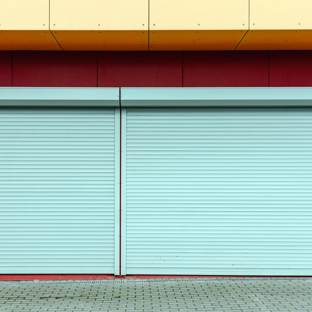 Porta de Aço Automática com Pintura Eletrostática | Estética, Proteção e Durabilidade