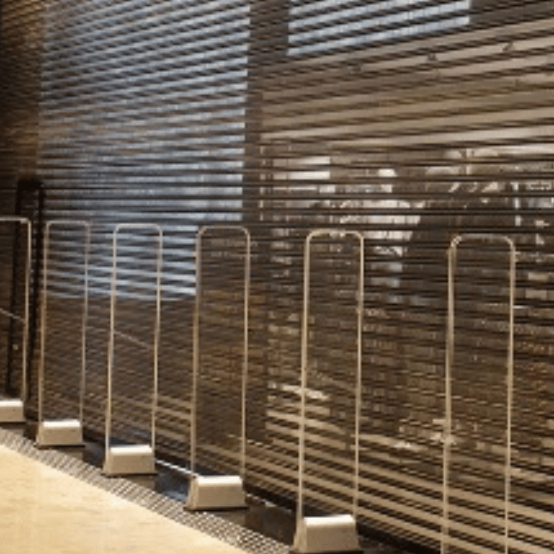 Porta de Aço Automática Transvision Premium | Visibilidade com Segurança e Acabamento requintado