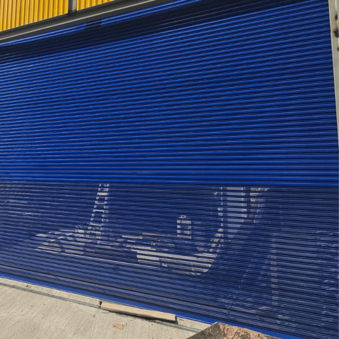 Porta de Aço Automática para Shopping | Padrão, Segurança e Operação sem Dor de Cabeça