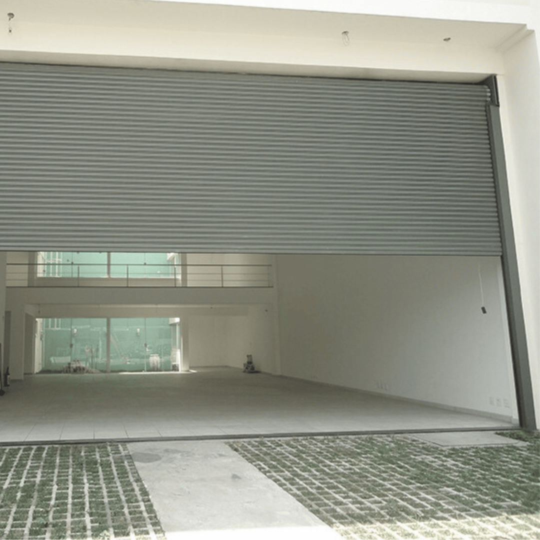 Porta de Aço Automática Industrial Premium | Engenharia Avançada, Alto Fluxo e Confiabilidade Total